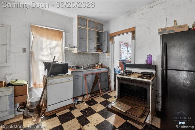 222 N Grant Street, Bay City, MI 48708