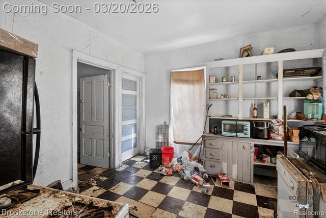 222 N Grant Street, Bay City, MI 48708