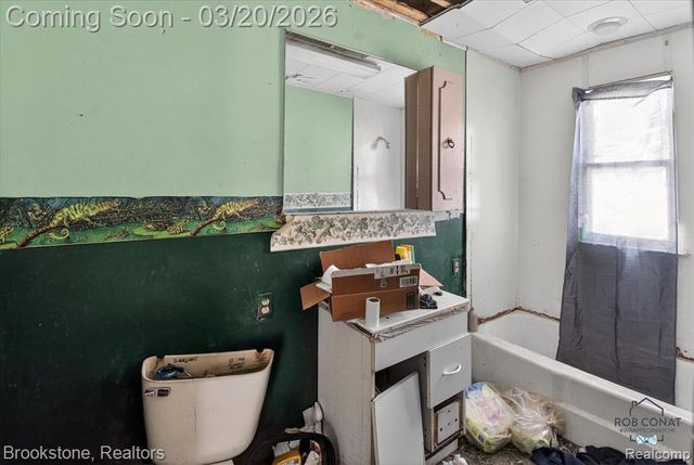 222 N Grant Street, Bay City, MI 48708