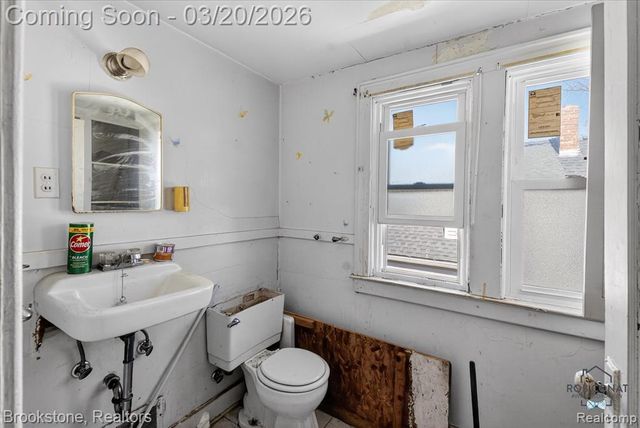 222 N Grant Street, Bay City, MI 48708