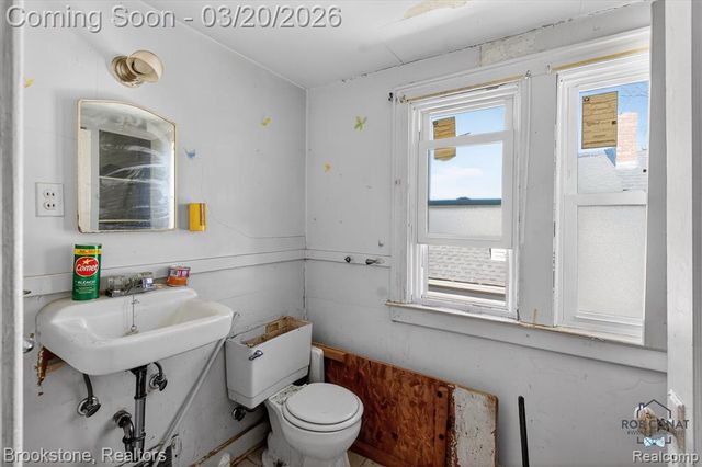 222 N Grant Street, Bay City, MI 48708