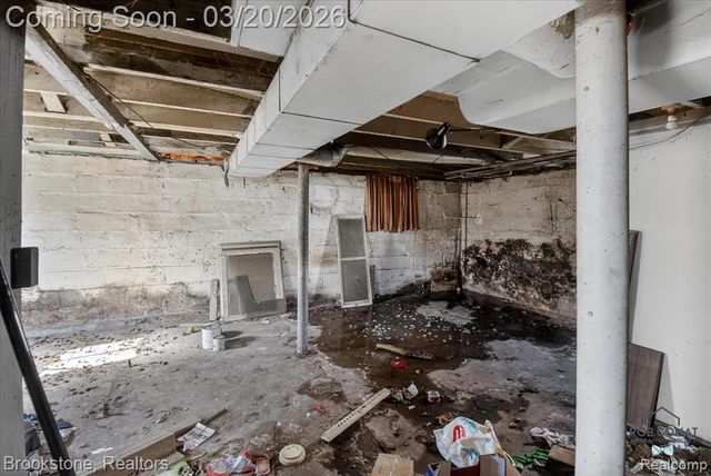 222 N Grant Street, Bay City, MI 48708