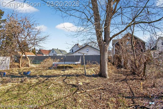 222 N Grant Street, Bay City, MI 48708