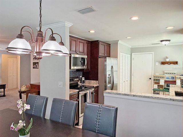 8521 MISTY RIVER COURT, Tampa, FL 33637