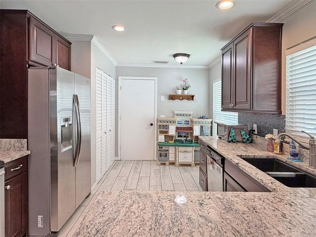 8521 MISTY RIVER COURT, Tampa, FL 33637