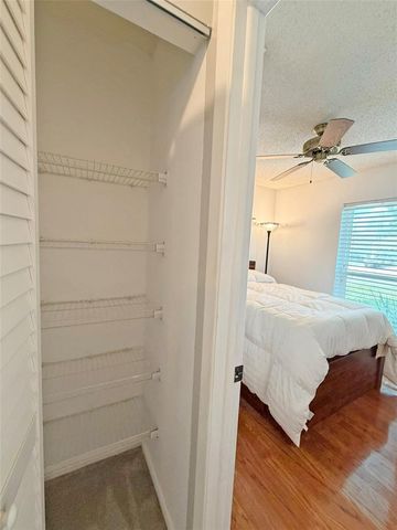 8521 MISTY RIVER COURT, Tampa, FL 33637