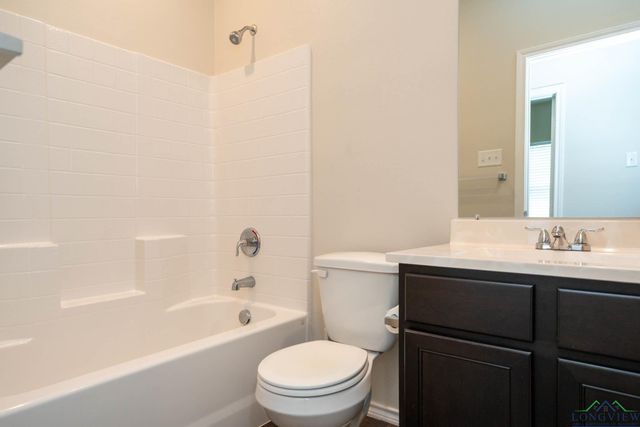 1439 Monterey Dr, Longview, TX 75601