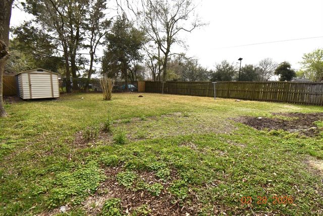 623 Honeysuckle Drive, La Marque, TX 77568