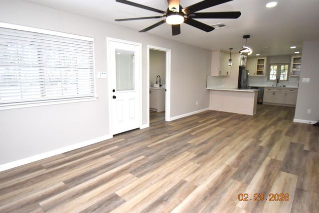 623 Honeysuckle Drive, La Marque, TX 77568