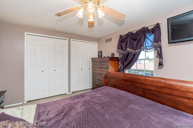 35226 Tall Oaks Drive, Sterling Heights, MI 48312