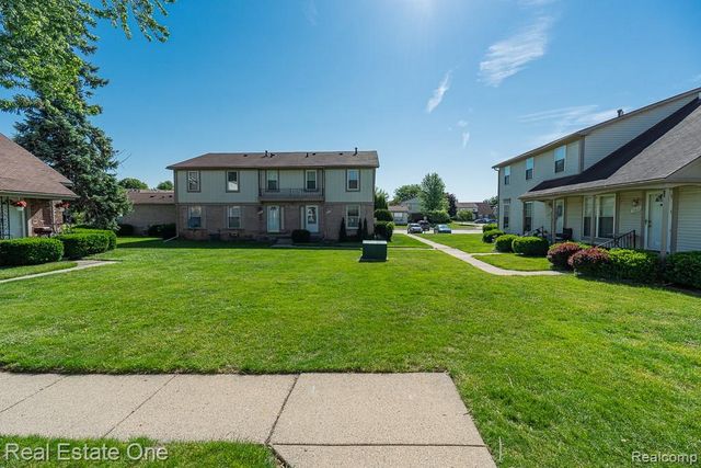 35226 Tall Oaks Drive, Sterling Heights, MI 48312