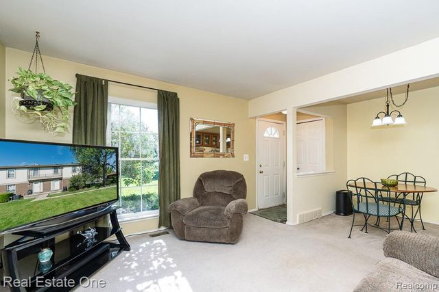 35226 Tall Oaks Drive, Sterling Heights, MI 48312