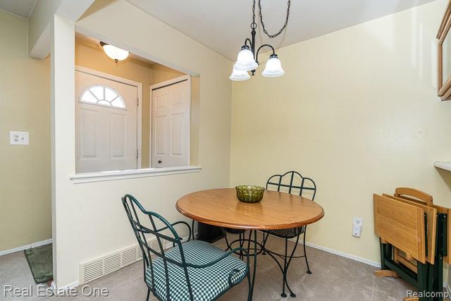 35226 Tall Oaks Drive, Sterling Heights, MI 48312