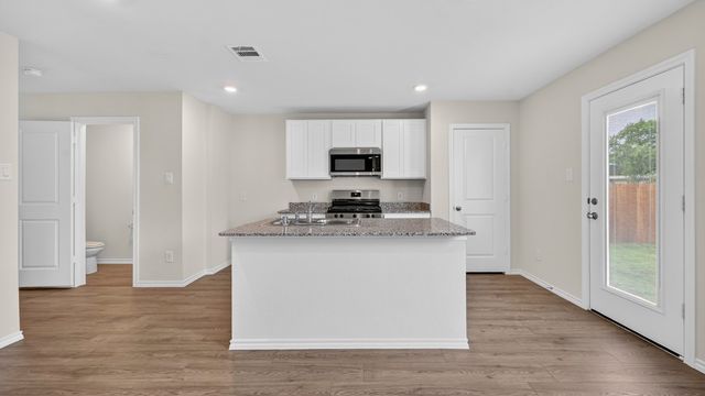 3318 Twilight Trail, Talty, TX 75126