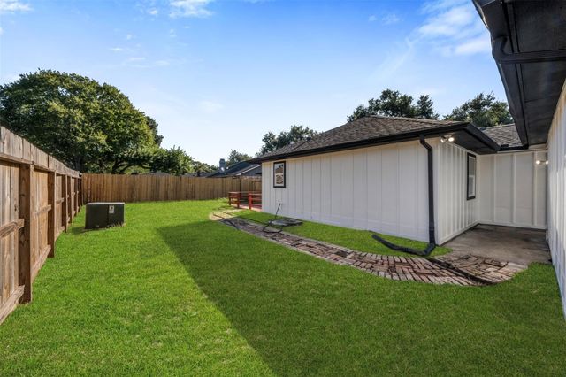 13530 Knottinghill Drive, Sugar Land, TX 77498