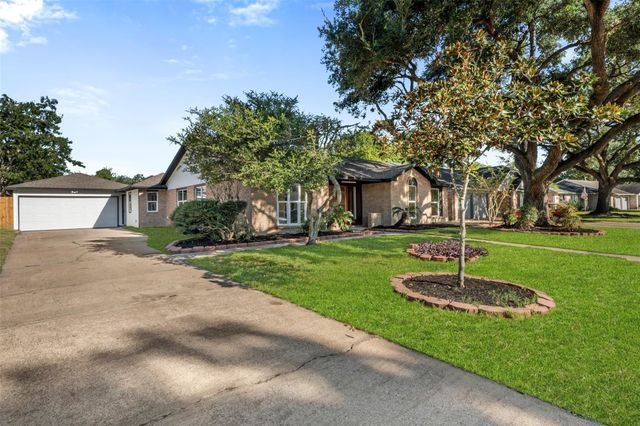 13530 Knottinghill Drive, Sugar Land, TX 77498