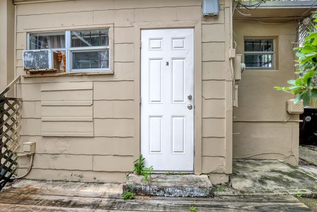 5014 SPRUCE Avenue, West Palm Beach, FL 33407