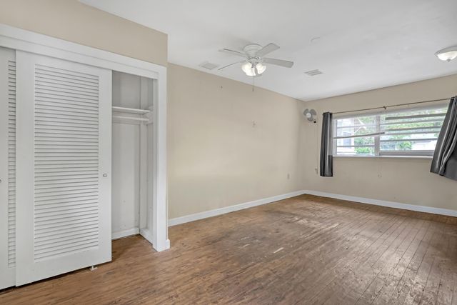 5014 SPRUCE Avenue, West Palm Beach, FL 33407