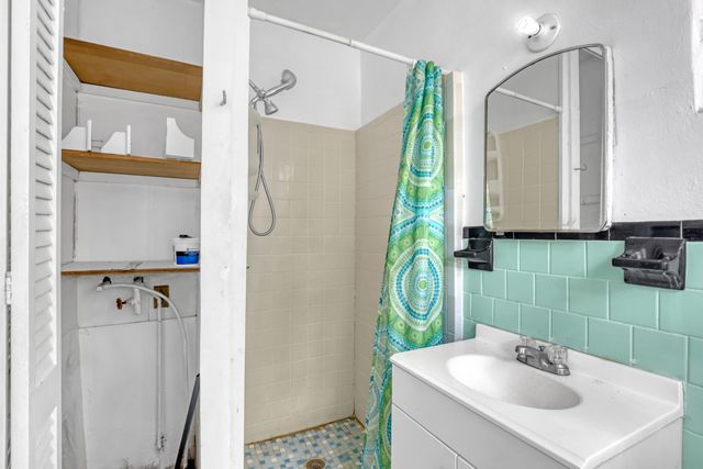 5014 SPRUCE Avenue, West Palm Beach, FL 33407