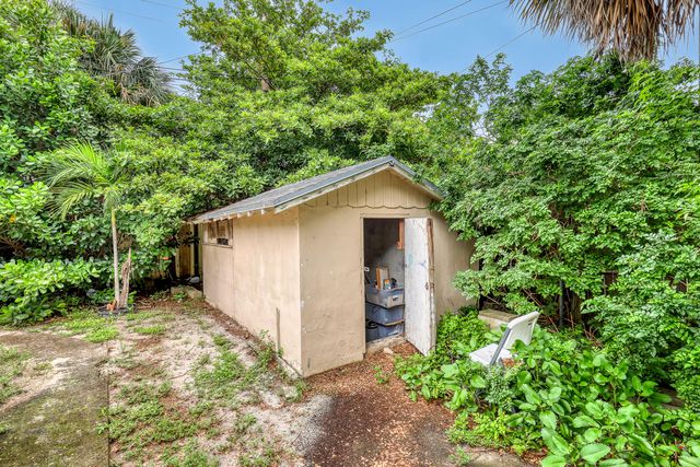 5014 SPRUCE Avenue, West Palm Beach, FL 33407