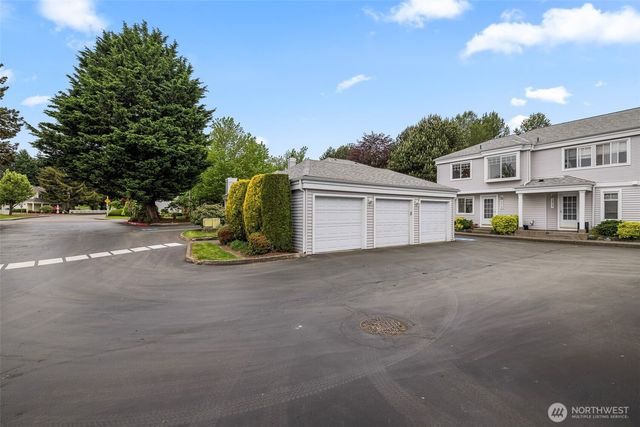 5410 S 236th Place, Kent, WA 98032