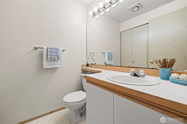 5410 S 236th Place, Kent, WA 98032