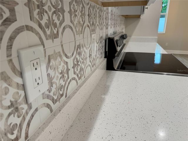 37565 TERI COURT, Dade City, FL 33525