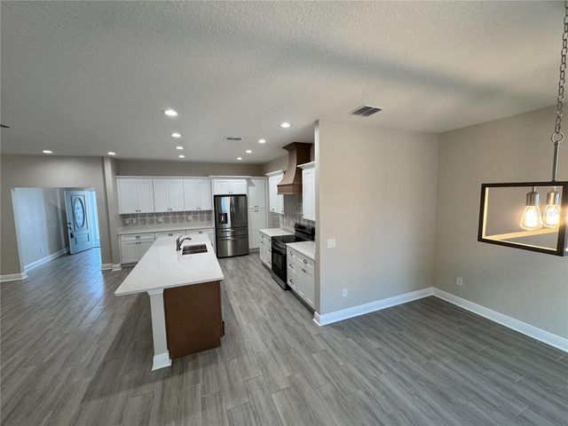 37565 TERI COURT, Dade City, FL 33525