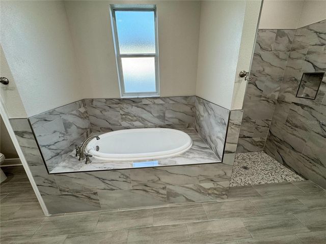 37565 TERI COURT, Dade City, FL 33525