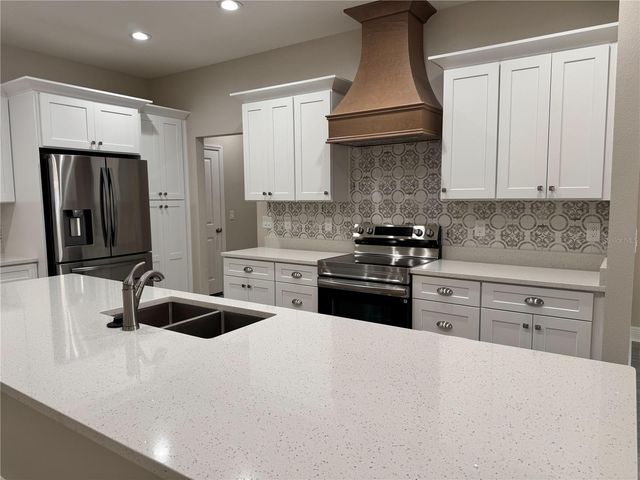 37565 TERI COURT, Dade City, FL 33525