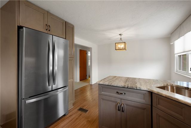 323 Old Clairton Rd, Jefferson Hills, PA 15025