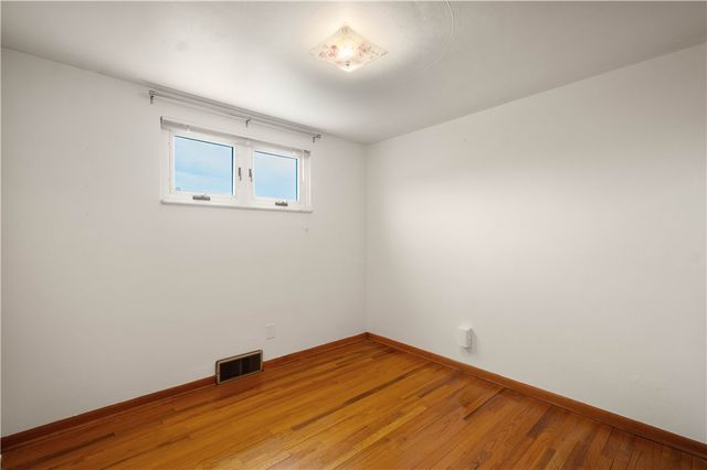323 Old Clairton Rd, Jefferson Hills, PA 15025