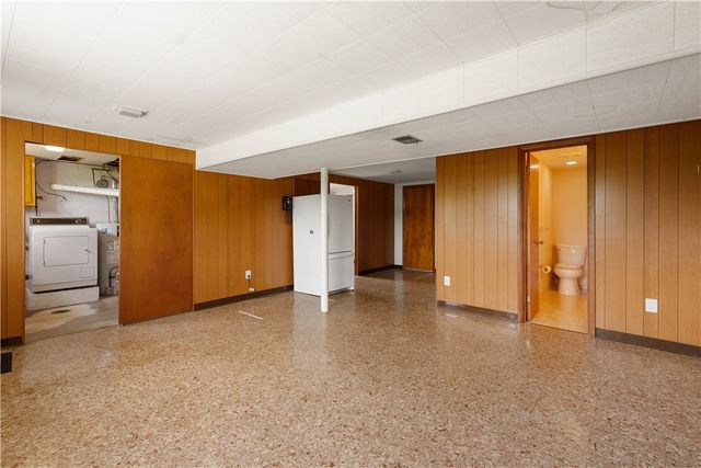 323 Old Clairton Rd, Jefferson Hills, PA 15025