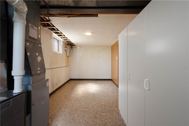 323 Old Clairton Rd, Jefferson Hills, PA 15025
