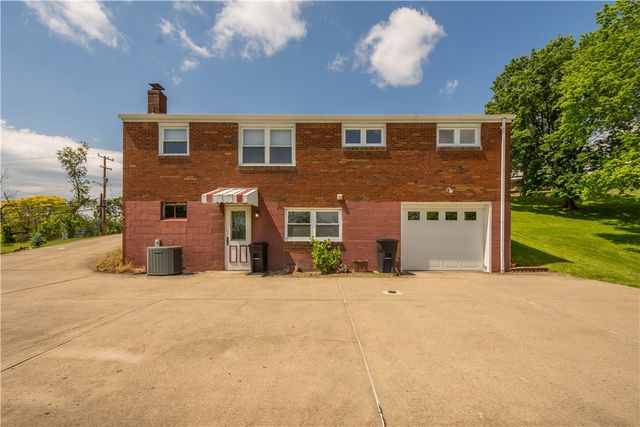323 Old Clairton Rd, Jefferson Hills, PA 15025