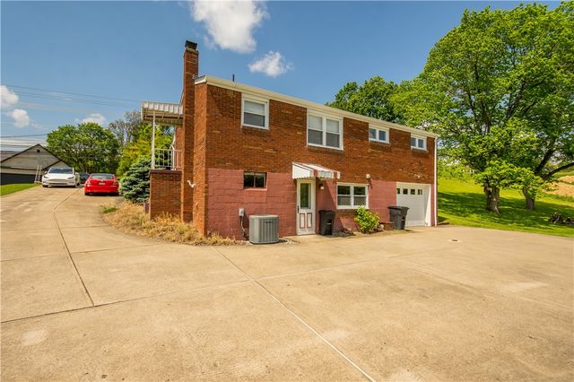 323 Old Clairton Rd, Jefferson Hills, PA 15025