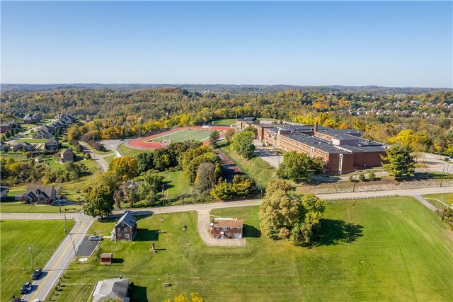 323 Old Clairton Rd, Jefferson Hills, PA 15025
