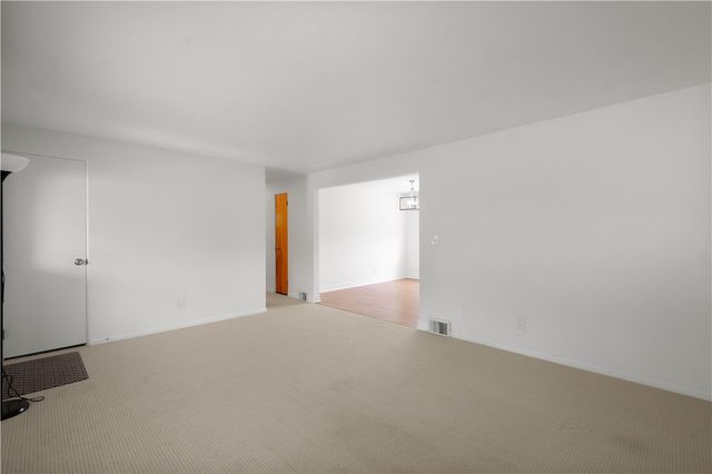 323 Old Clairton Rd, Jefferson Hills, PA 15025