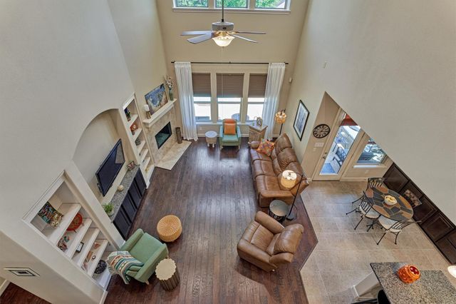 18 Shire Glen Place, The Woodlands, TX 77354