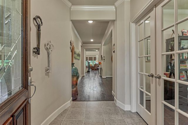 18 Shire Glen Place, The Woodlands, TX 77354