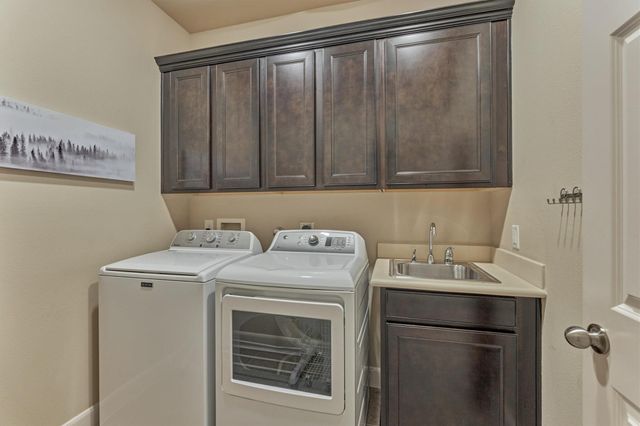 18 Shire Glen Place, The Woodlands, TX 77354