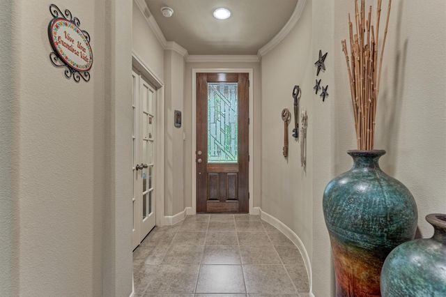 18 Shire Glen Place, The Woodlands, TX 77354
