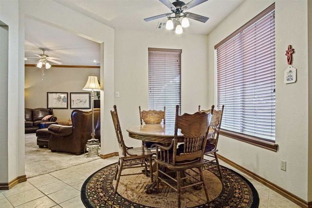 6712 SW Driftwood Dr, Lawton, OK 73505