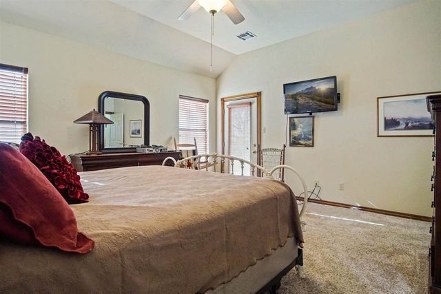 6712 SW Driftwood Dr, Lawton, OK 73505