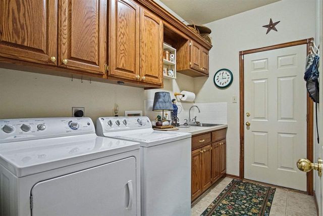 6712 SW Driftwood Dr, Lawton, OK 73505