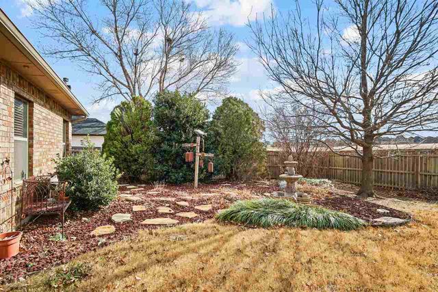 6712 SW Driftwood Dr, Lawton, OK 73505