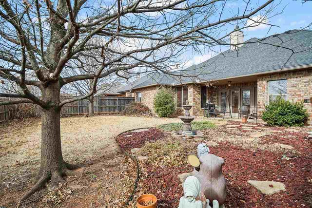 6712 SW Driftwood Dr, Lawton, OK 73505