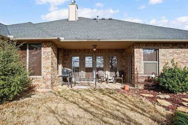 6712 SW Driftwood Dr, Lawton, OK 73505