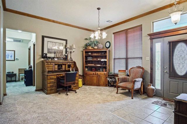 6712 SW Driftwood Dr, Lawton, OK 73505