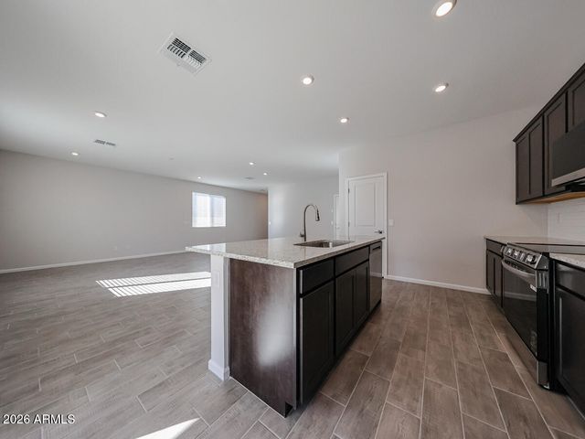 2647 E BOULDER Avenue, Apache Junction, AZ 85119